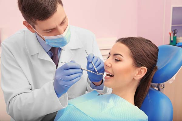 How Dental Bonding Is Used As Part Of A Smile Makeover